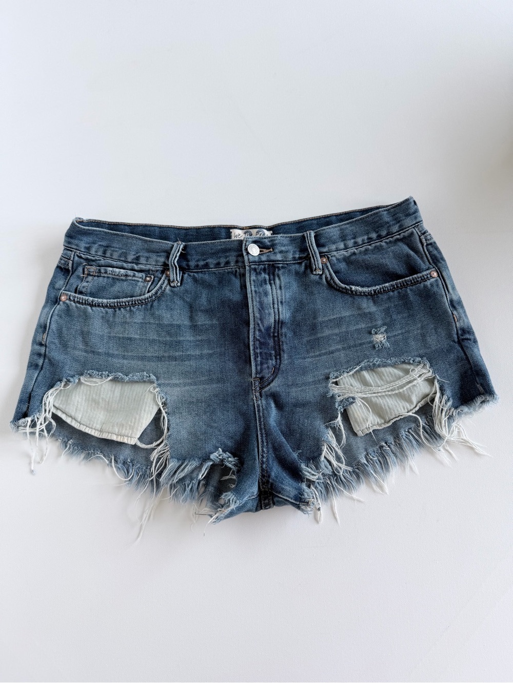We The Free Loving Good Vibrations Distressed Cutoff Denim Shorts 32